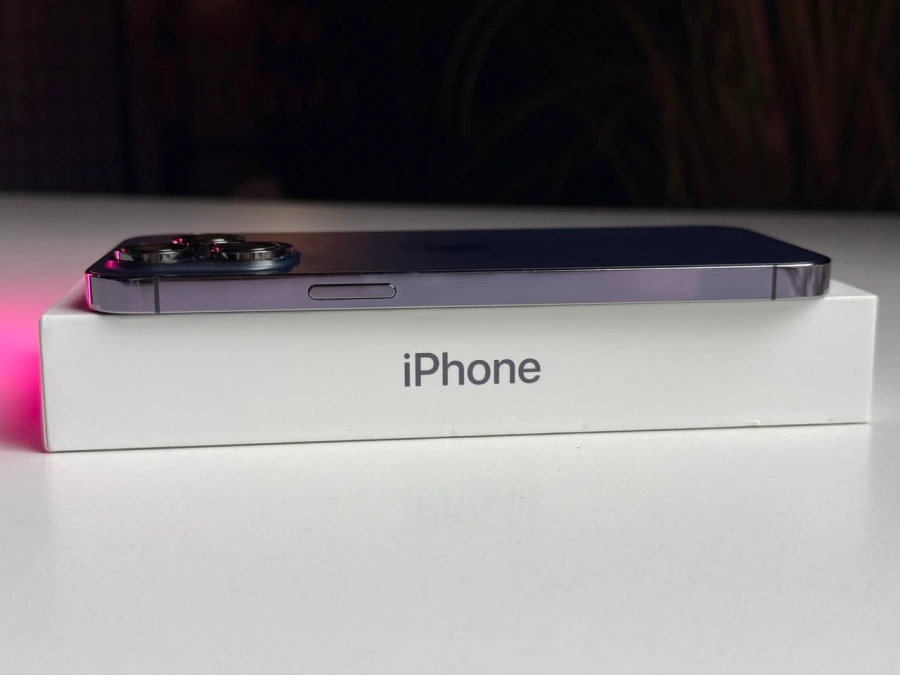 ВЖИВАНИЙ Apple iPhone 14 Pro Max 256GB Deep Purple (MQ9X3) - Стан: гарний (дефект на склі) | Акумулятор: 100% | Комплектація: повний | Гарантія: 3 міс.