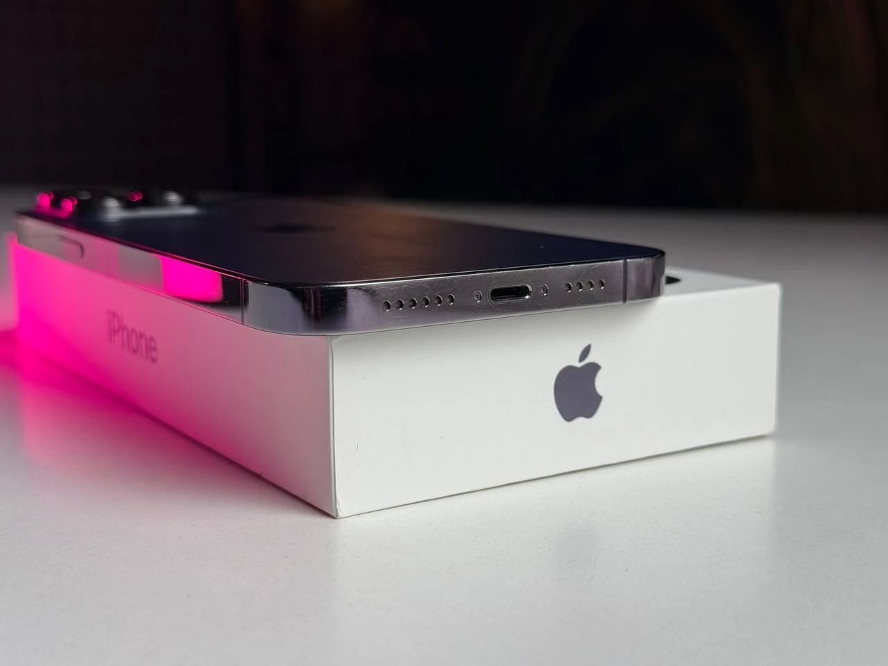 Б/У Apple iPhone 14 Pro Max 256GB Deep Purple (MQ9X3) - Состояние: хороший (дефект на стекле) | Аккумулятор: 100% | Комплектация: полный | Гарантія: 3 мес.