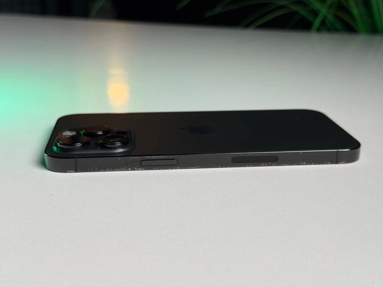 Б/У Apple iPhone 14 Pro Max 256GB Space Black eSim (MQ8T3) - Состояние: удовлетворительный | Аккумулятор: 100% | Комплектация: iPhone, кабель | Гарантія: 3 мес.