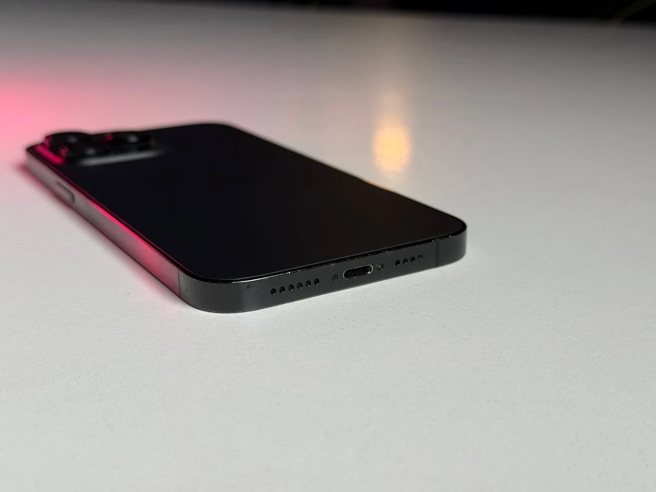 Б/У Apple iPhone 14 Pro Max 512GB Space Black (MQAF3) - Состояние: удовлетворительный | Аккумулятор: 100% | Комплектация: iPhone, кабель | Гарантія: 3 мес.