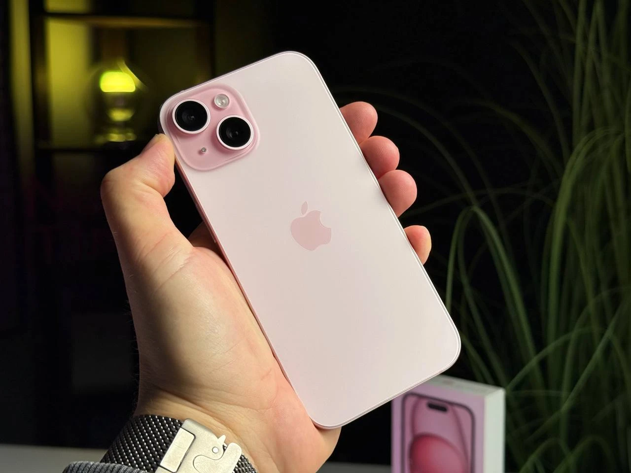 ВЖИВАНИЙ Apple iPhone 15 128GB Pink (MTP13) - Стан: гарний | Акумулятор: 89% | Комплектація: повний | Гарантія: 3 міс.