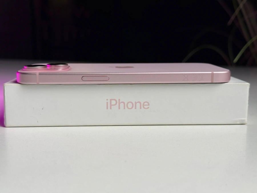 ВЖИВАНИЙ Apple iPhone 15 128GB Pink (MTP13) - Стан: гарний | Акумулятор: 89% | Комплектація: повний | Гарантія: 3 міс.