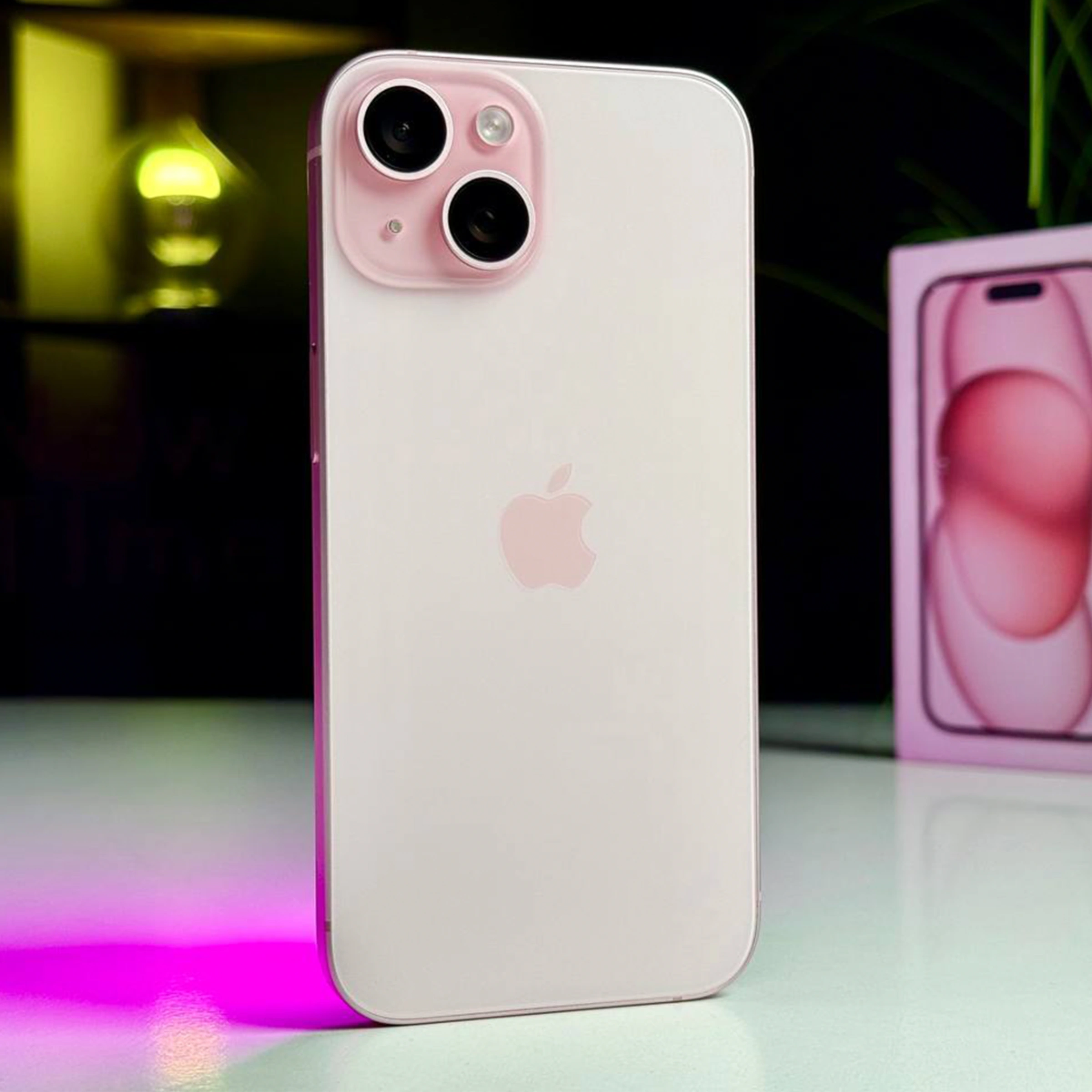 ВЖИВАНИЙ Apple iPhone 15 128GB Pink (MTP13) - Стан: гарний | Акумулятор: 89% | Комплектація: повний | Гарантія: 3 міс.