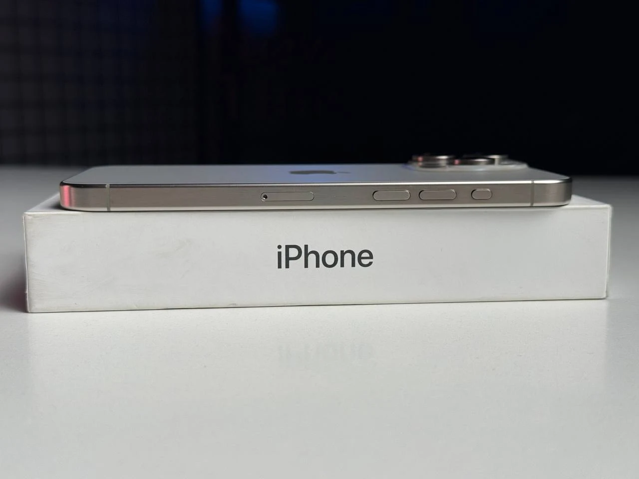 ВЖИВАНИЙ Apple iPhone 15 Pro Max 256GB Natural Titanium (MU793) - Стан: гарний | Акумулятор: 95% | Комплектація: повний | Гарантія: 3 міс.