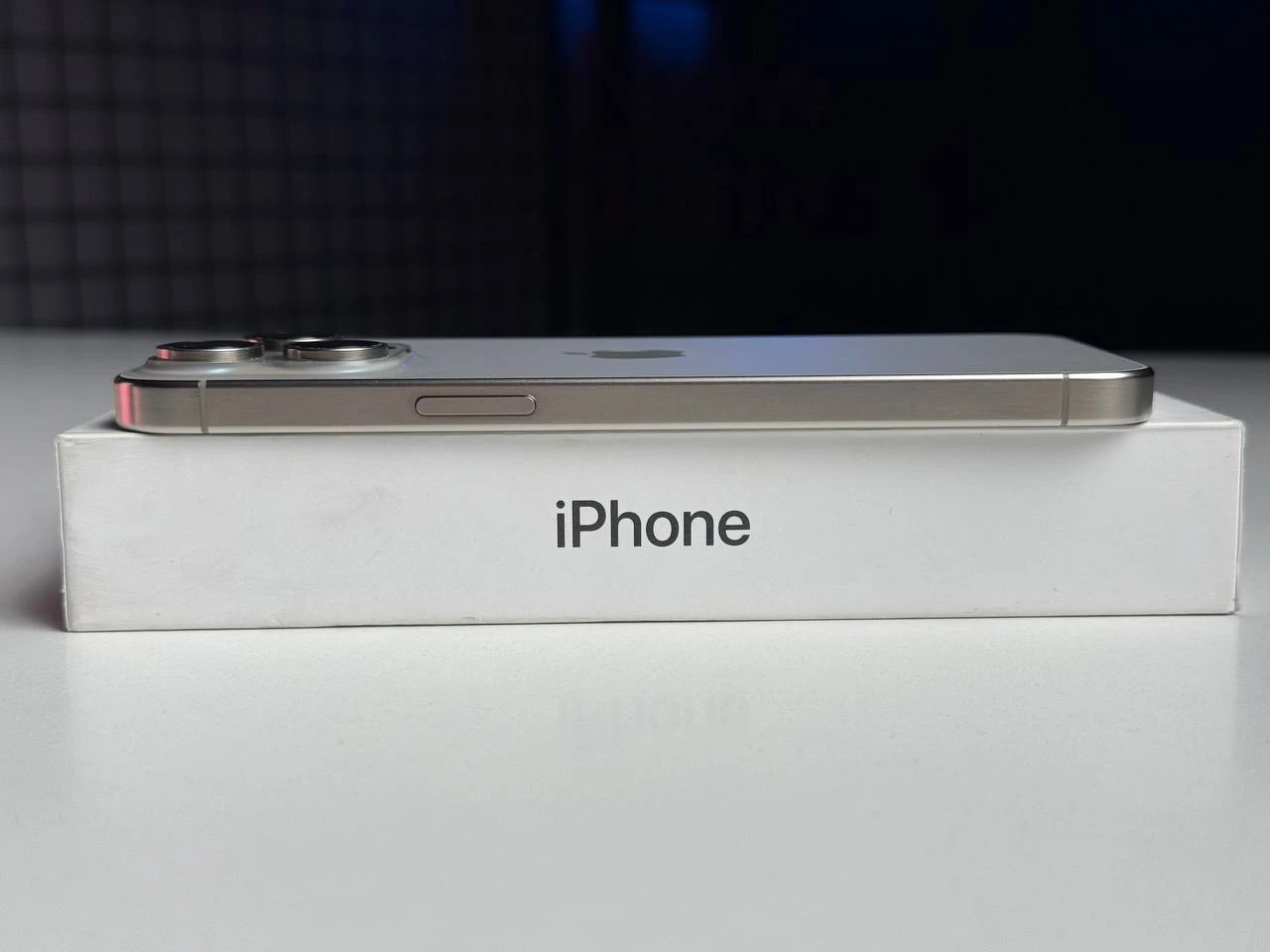 ВЖИВАНИЙ Apple iPhone 15 Pro Max 256GB Natural Titanium (MU793) - Стан: гарний | Акумулятор: 95% | Комплектація: повний | Гарантія: 3 міс.