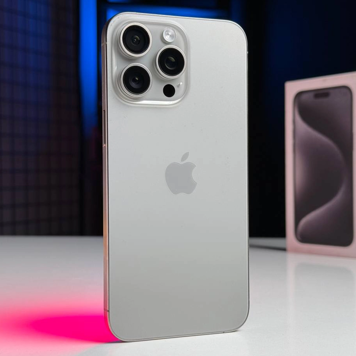 ВЖИВАНИЙ Apple iPhone 15 Pro Max 256GB Natural Titanium (MU793) - Стан: гарний | Акумулятор: 95% | Комплектація: повний | Гарантія: 3 міс.