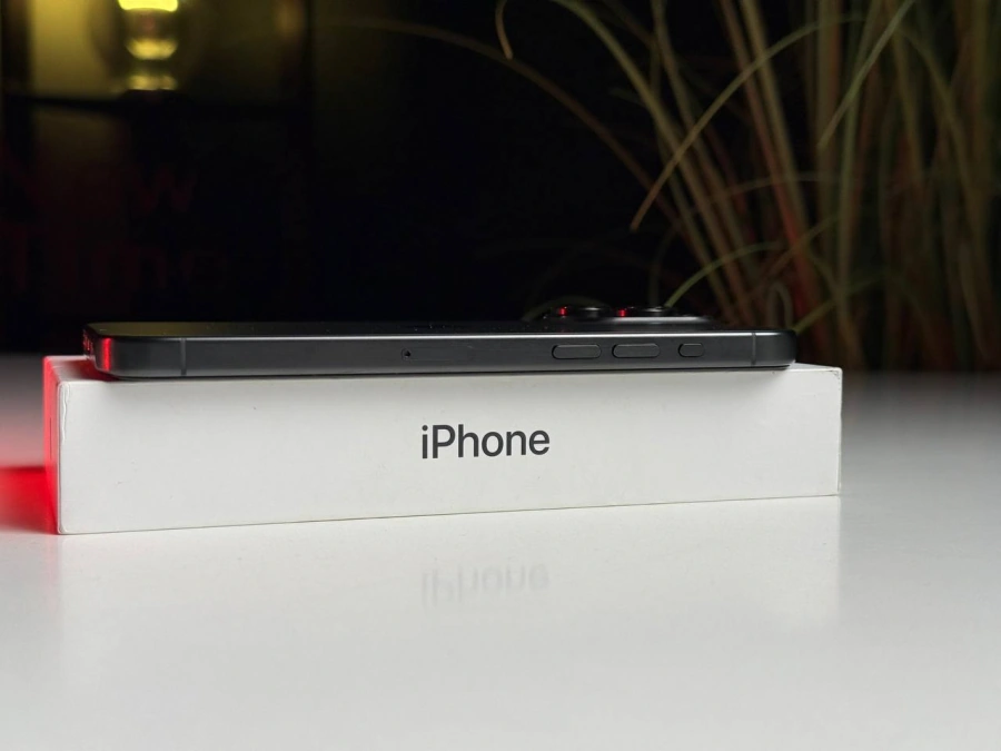 ВЖИВАНИЙ Б/У Apple iPhone 15 Pro Max 256GB Black Titanium (MU773) - Стан: ідеальний | Акумулятор: 89% | Комплектація: повний | Гарантія: 3 міс.