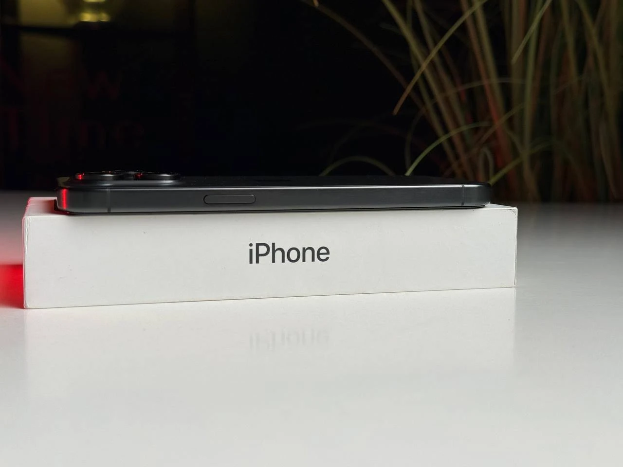 ВЖИВАНИЙ Apple iPhone 15 Pro Max 256GB Black Titanium (MU773) - Стан: ідеальний | Акумулятор: 89% | Комплектація: повний | Гарантія: 3 міс.