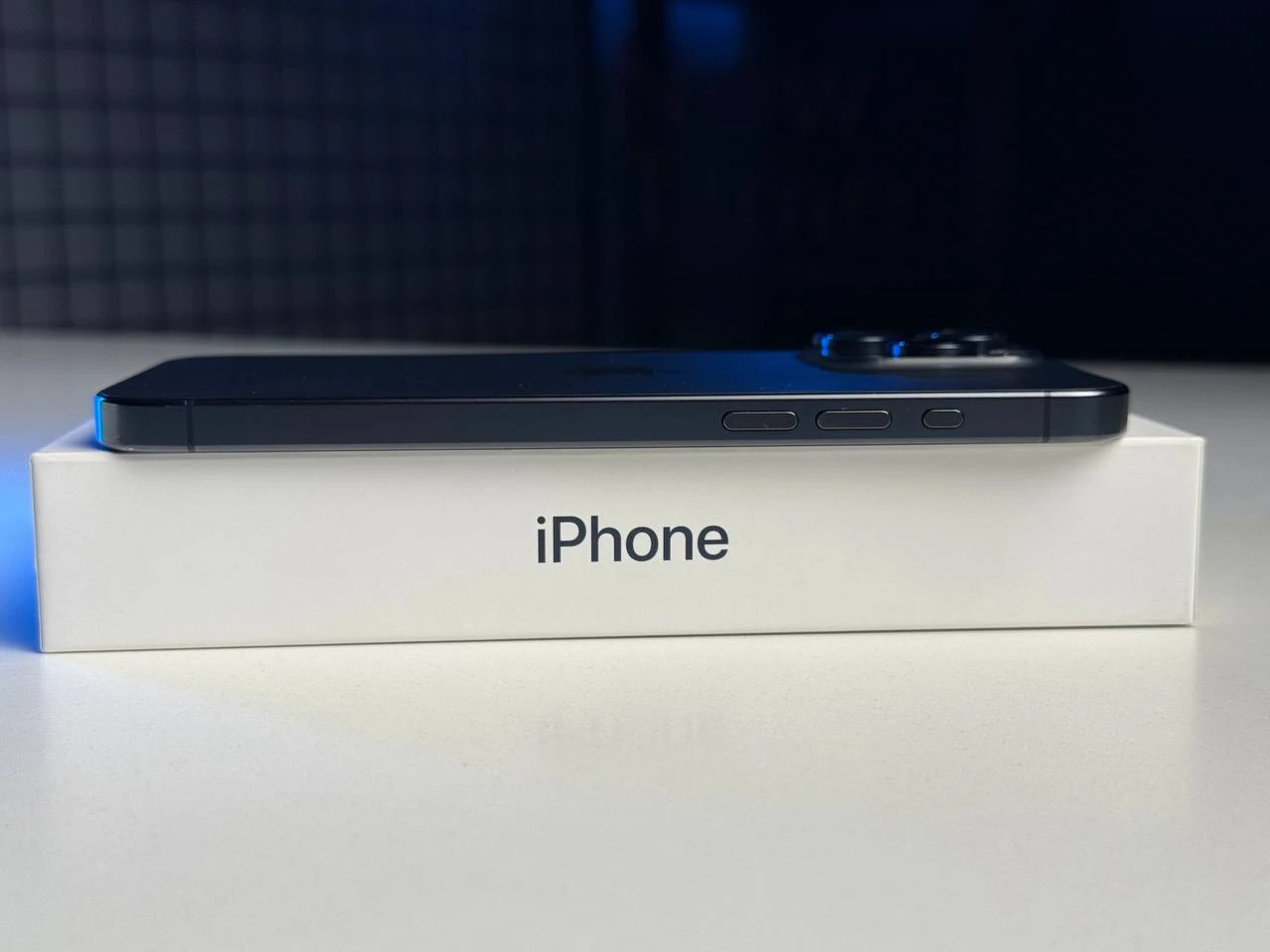 ВЖИВАНИЙ Apple iPhone 15 Pro Max 256GB Blue Titanium eSim (MU693) - Стан: гарний | Акумулятор: 100% | Комплектація: повний | Гарантія: 3 міс.