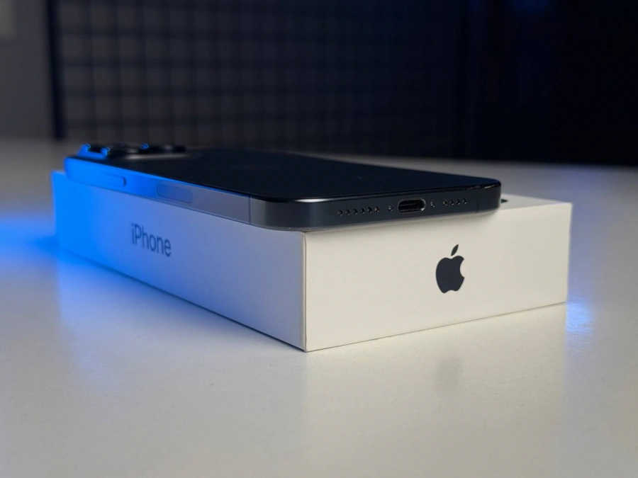 ВЖИВАНИЙ Apple iPhone 15 Pro Max 256GB Blue Titanium eSim (MU693) - Стан: гарний | Акумулятор: 100% | Комплектація: повний | Гарантія: 3 міс.