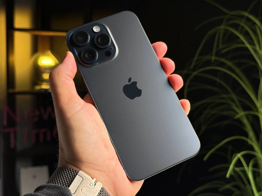 Б/У Apple iPhone 15 Pro Max 256GB Blue Titanium (MU7A3) - Состояние: хороший | Аккумулятор: 89% | Комплектация: iPhone, кабель | Гарантія: 3 мес.