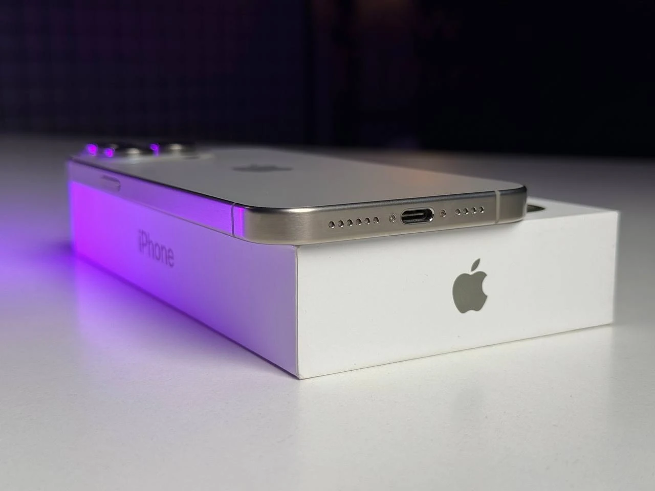 Б/У Apple iPhone 15 Pro Max 256GB Natural Titanium (MU793) - Состояние: хороший | Аккумулятор: 86% | Комплектация: полный | Гарантія: 3 мес.