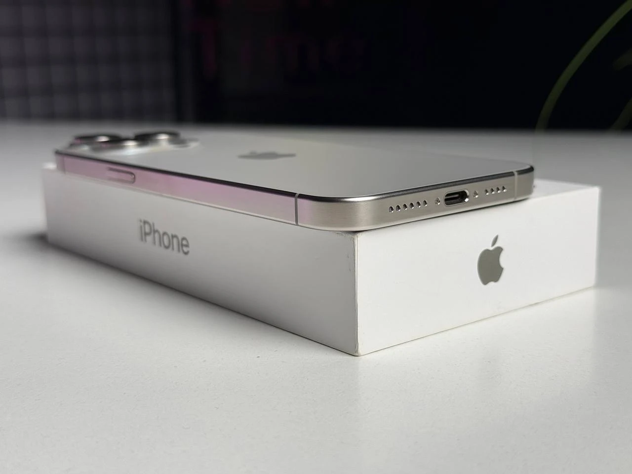 Б/У Apple iPhone 15 Pro Max 256GB Natural Titanium (MU793) - Состояние: идеальный | Аккумулятор: 89% | Комплектация: полный | Гарантія: 1 мес.