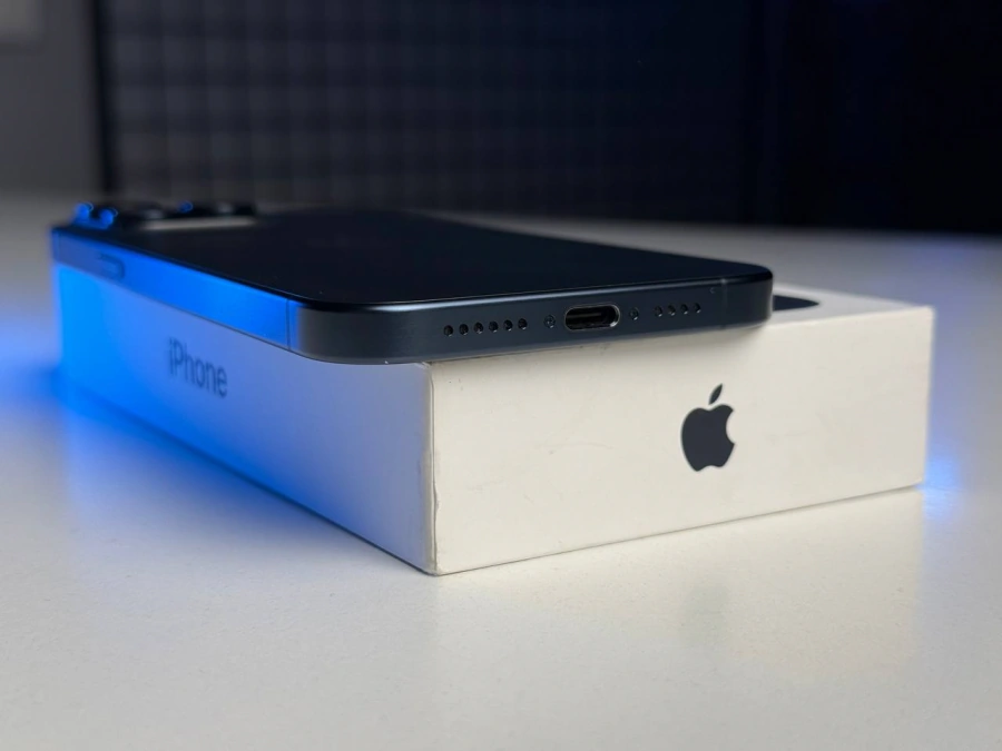 ВЖИВАНИЙ Apple iPhone 15 Pro Max 512GB Blue Titanium (MU7F3) - Стан: гарний | Акумулятор: 86% | Комплектація: повний | Гарантія: 3 міс.