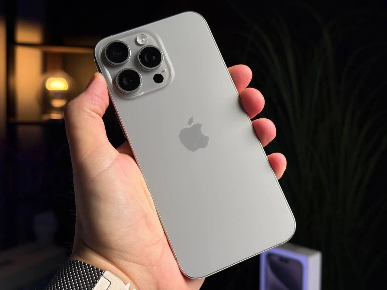 Б/У Apple iPhone 15 Pro Max 512GB Natural Titanium eSim (MU6D3) - Состояние: хороший | Аккумулятор: 100% | Комплектация: полный | Гарантія: 3 мес.