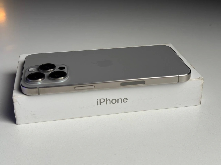 ВЖИВАНИЙ Apple iPhone 15 Pro Max 512GB Natural Titanium eSim (MU6D3) - Стан: гарний | Акумулятор: 100% | Комплектація: повний | Гарантія: 3 міс.