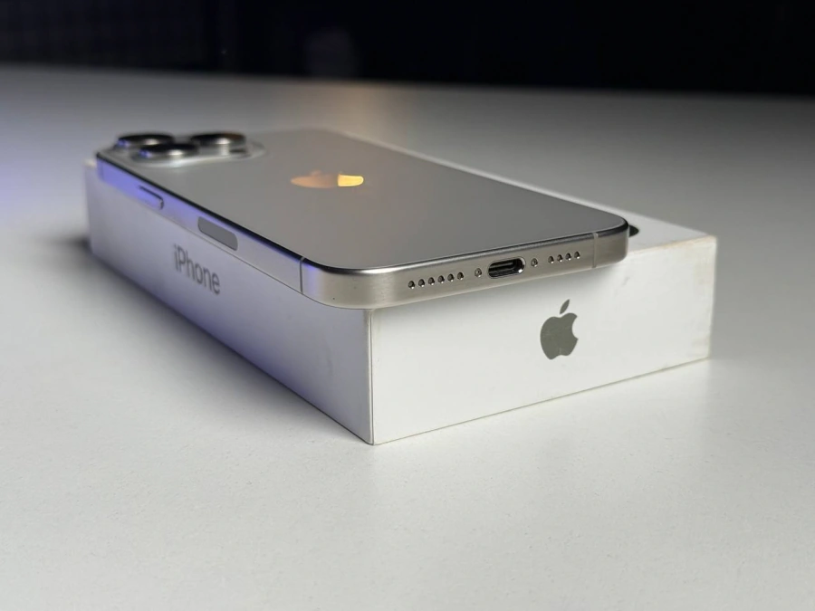 ВЖИВАНИЙ Apple iPhone 15 Pro Max 512GB Natural Titanium eSim (MU6D3) - Стан: гарний | Акумулятор: 100% | Комплектація: повний | Гарантія: 3 міс.