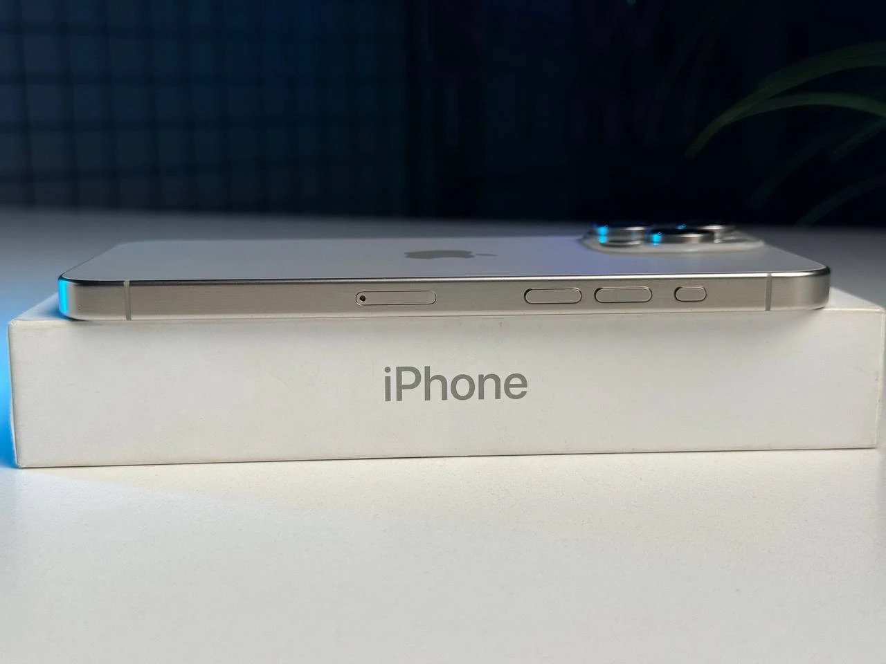 ВЖИВАНИЙ Apple iPhone 15 Pro Max 512GB Natural Titanium (MU7E3) - Стан: гарний | Акумулятор: 90% | Комплектація: повний | Гарантія: 3 міс.