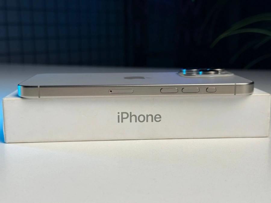 ВЖИВАНИЙ Apple iPhone 15 Pro Max 512GB Natural Titanium (MU7E3) - Стан: гарний | Акумулятор: 90% | Комплектація: повний | Гарантія: 3 міс.