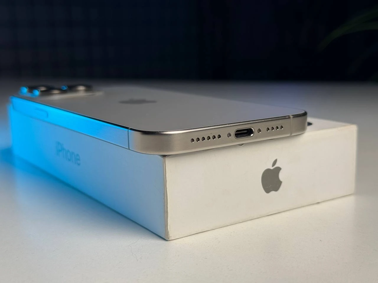 ВЖИВАНИЙ Apple iPhone 15 Pro Max 512GB Natural Titanium (MU7E3) - Стан: гарний | Акумулятор: 90% | Комплектація: повний | Гарантія: 3 міс.