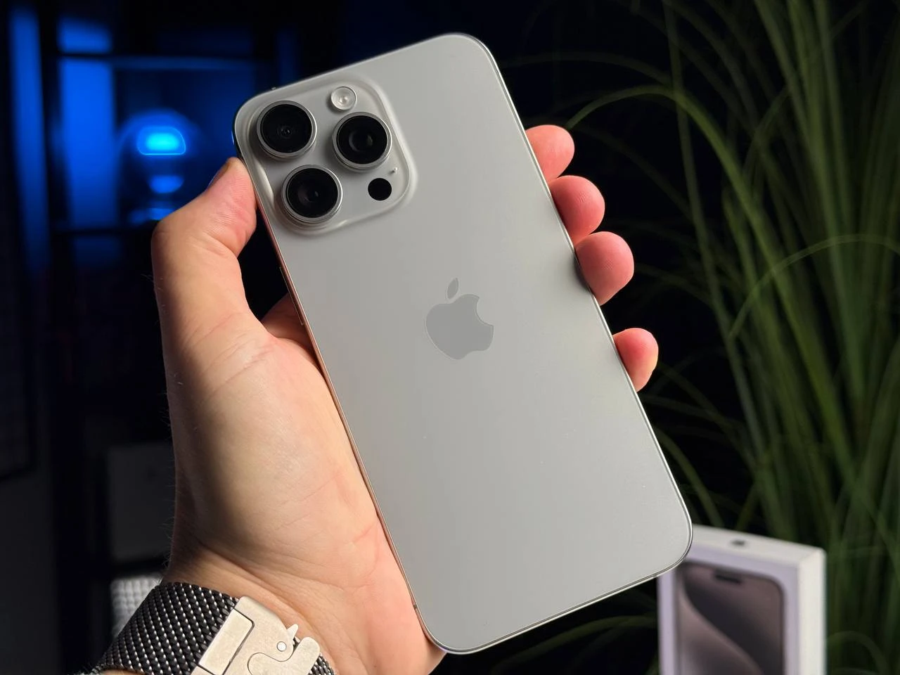 ВЖИВАНИЙ Apple iPhone 15 Pro Max 512GB Natural Titanium (MU7E3) - Стан: гарний | Акумулятор: 86% | Комплектація: повний | Гарантія: 3 міс.