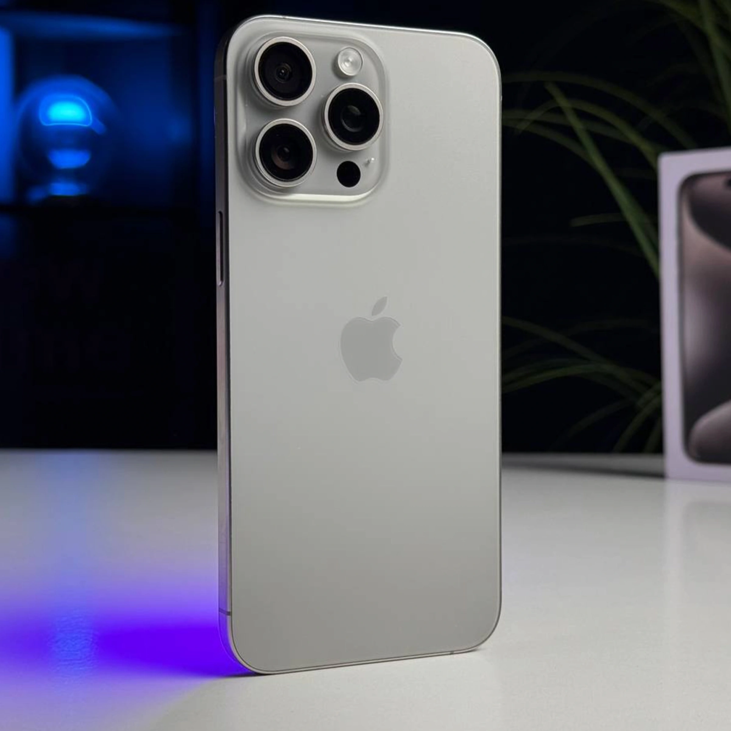 ВЖИВАНИЙ Apple iPhone 15 Pro Max 512GB Natural Titanium (MU7E3) - Стан: гарний | Акумулятор: 86% | Комплектація: повний | Гарантія: 3 міс.