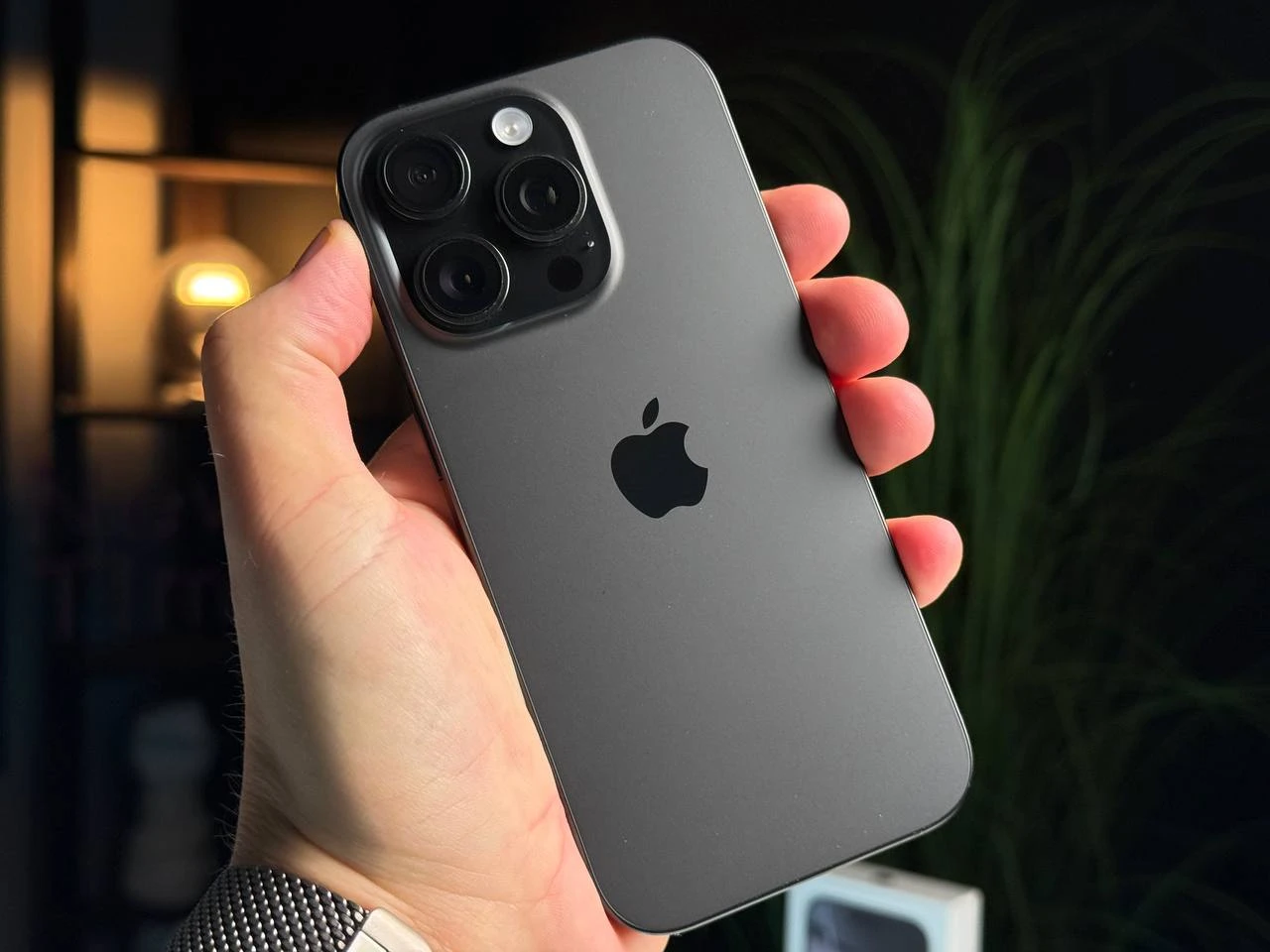 Б/У Apple iPhone 16 Pro 128GB Black Titanium (MYND3) - Состояние: хороший | Аккумулятор: 100% | Комплектация: полный | Гарантія: 3 мес.