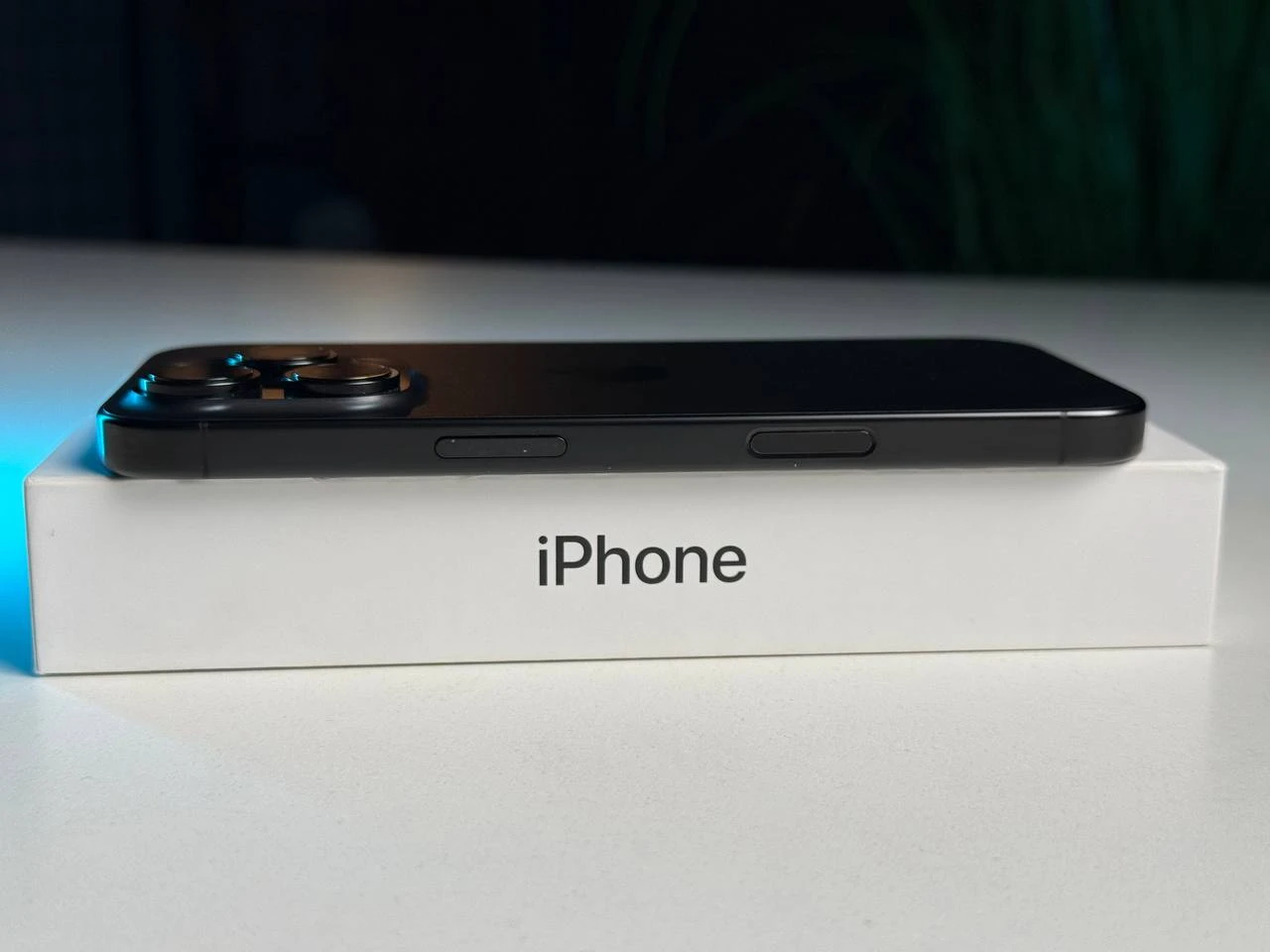 Б/У Apple iPhone 16 Pro 128GB Black Titanium (MYND3) - Состояние: хороший | Аккумулятор: 100% | Комплектация: полный | Гарантія: 3 мес.