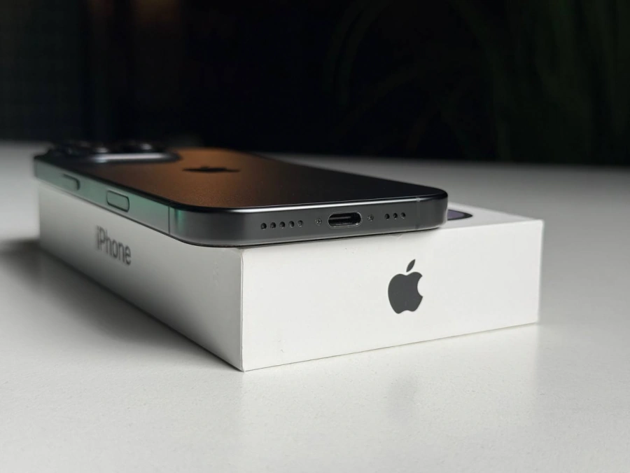 ВЖИВАНИЙ Apple iPhone 16 Pro 128GB Black Titanium (MYND3) - Стан: гарний | Акумулятор: 100% | Комплектація: повний | Гарантія: 3 міс.