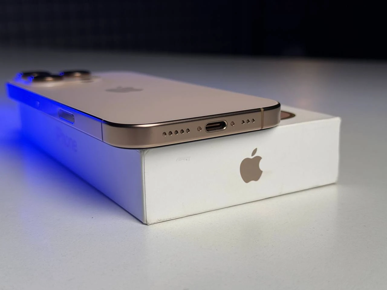 Б/У Apple iPhone 16 Pro 128GB Desert Titanium (MYNF3) - Состояние: идеальный | Аккумулятор: 93% | Комплектация: полный | Гарантія: 3 мес.