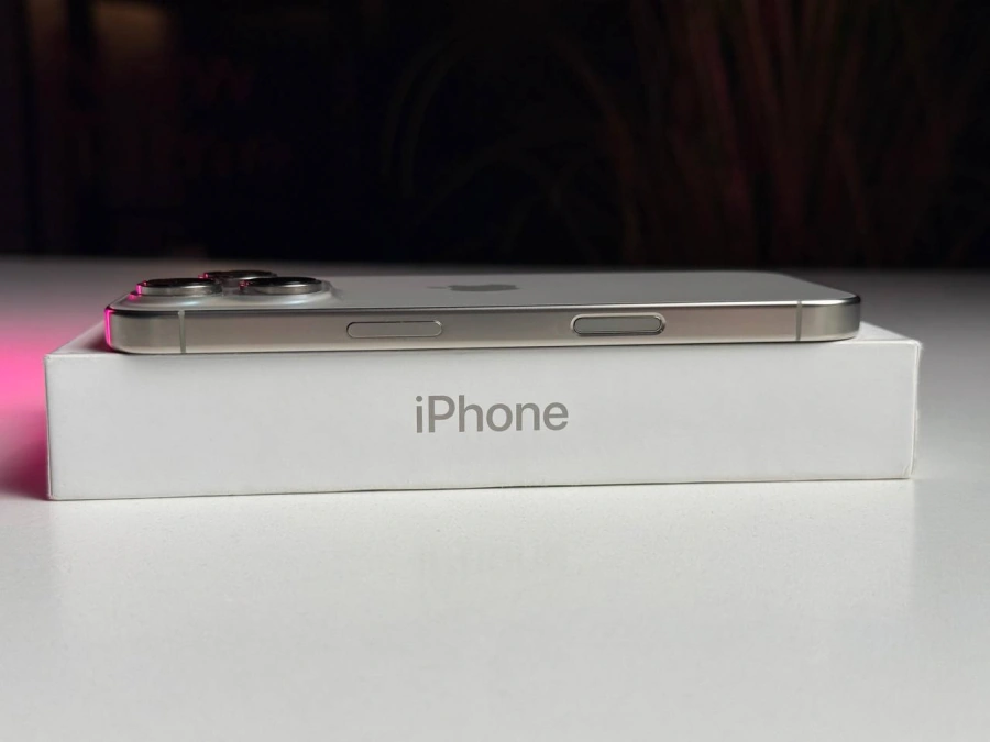 ВЖИВАНИЙ Apple iPhone 16 Pro 128GB eSim Natural Titanium (MYMD3) - Стан: ідеальний | Акумулятор: 99% | Комплектація: повний | Гарантія: 3 міс.