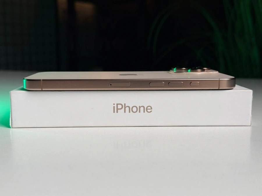 ВЖИВАНИЙ Apple iPhone 16 Pro Max 256GB Desert Titanium (MYWX3) - Стан: ідеальний | Акумулятор: 100% | Комплектація: повний | Гарантія: 3 міс.