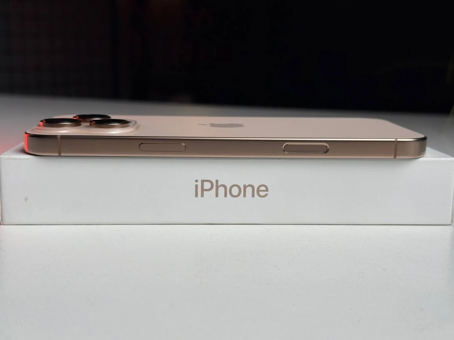 ВЖИВАНИЙ Apple iPhone 16 Pro Max 256GB Desert Titanium (MYWX3) - Стан: ідеальний | Акумулятор: 96% | Комплектація: повний | Гарантія: 3 міс.