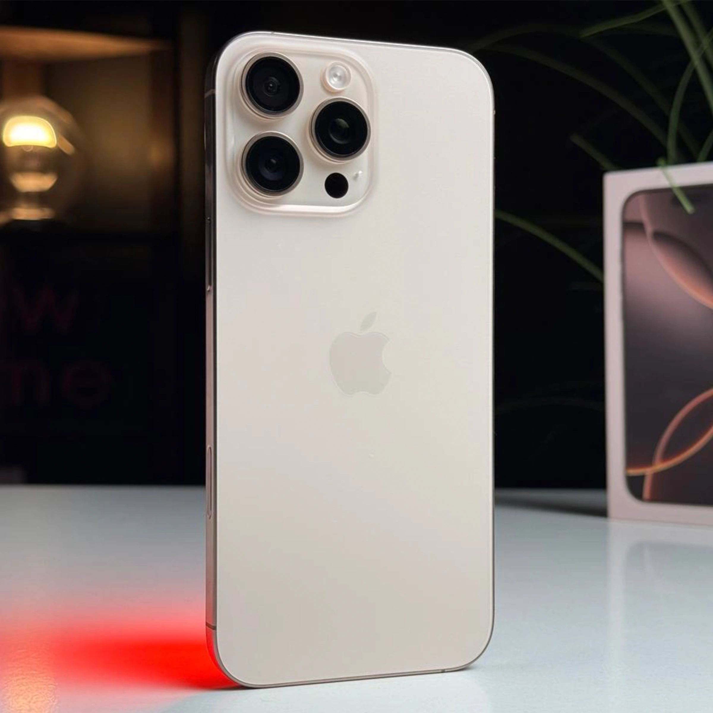 ВЖИВАНИЙ Apple iPhone 16 Pro Max 256GB Desert Titanium (MYWX3) - Стан: ідеальний | Акумулятор: 96% | Комплектація: повний | Гарантія: 3 міс.