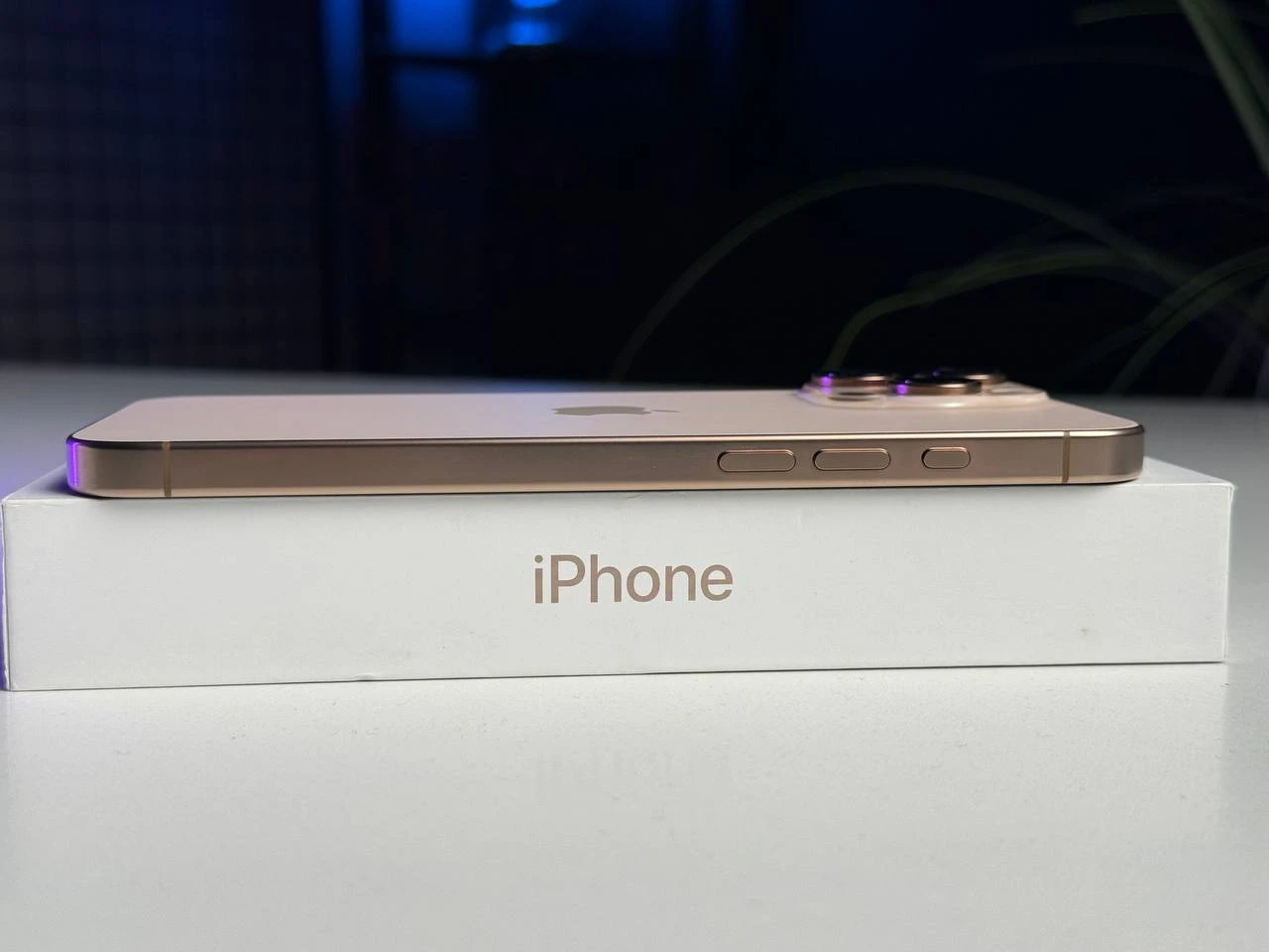 ВЖИВАНИЙ Apple iPhone 16 Pro Max 256GB eSim Desert Titanium (MYW53) - Стан: ідеальний | Акумулятор: 100% | Комплектація: повний | Гарантія: 3 міс.