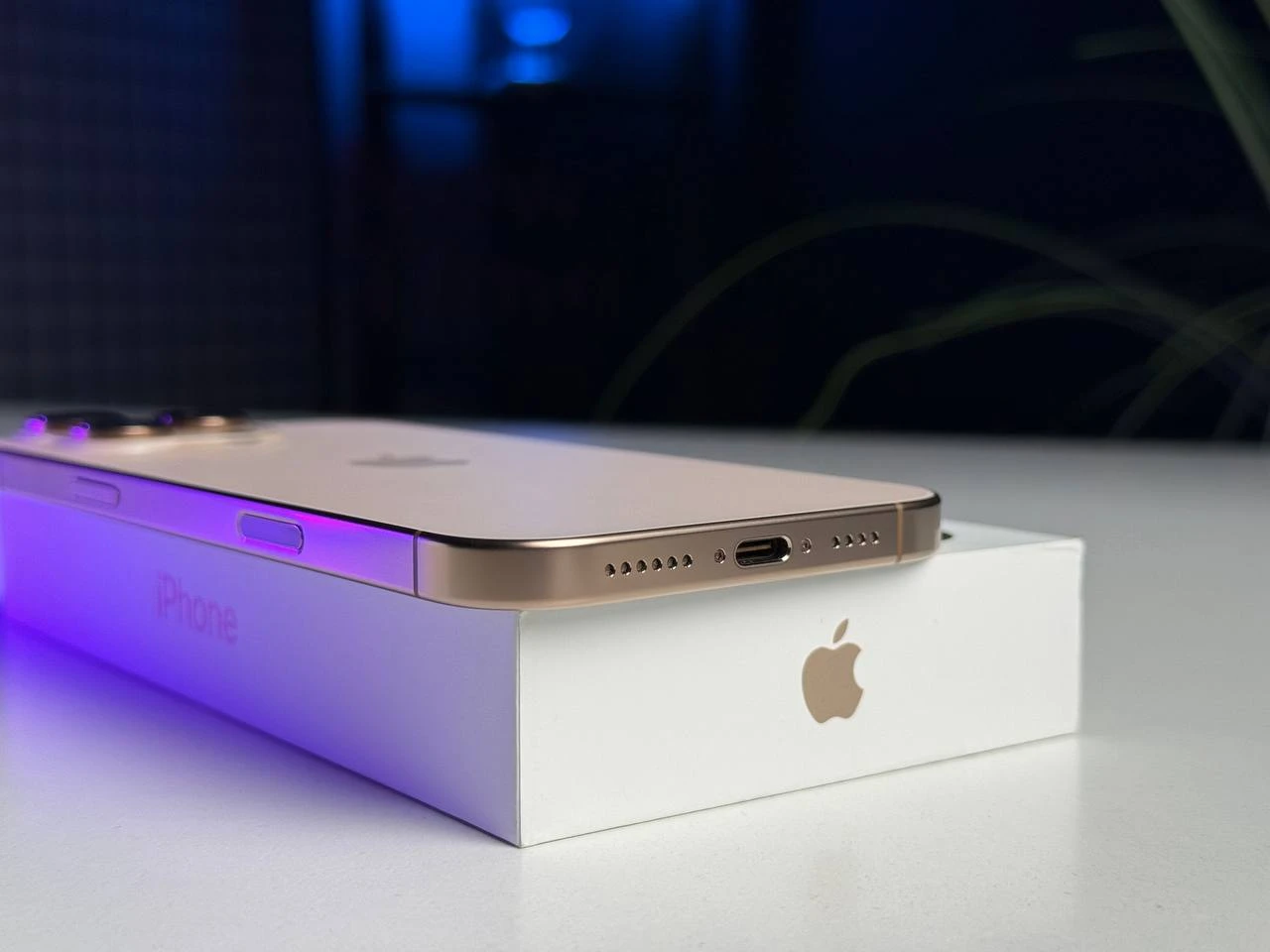 ВЖИВАНИЙ Apple iPhone 16 Pro Max 256GB eSim Desert Titanium (MYW53) - Стан: ідеальний | Акумулятор: 100% | Комплектація: повний | Гарантія: 3 міс.