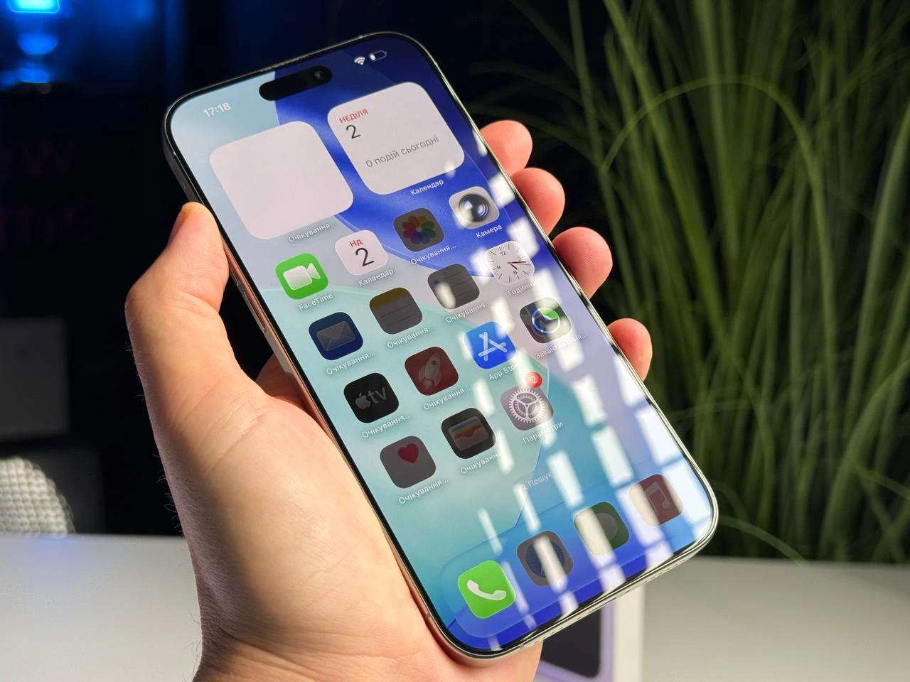 ВЖИВАНИЙ Apple iPhone 16 Pro Max 256GB eSim Natural Titanium (MYW63) - Стан: гарний | Акумулятор: 100% | Комплектація: повний | Гарантія: 3 міс.