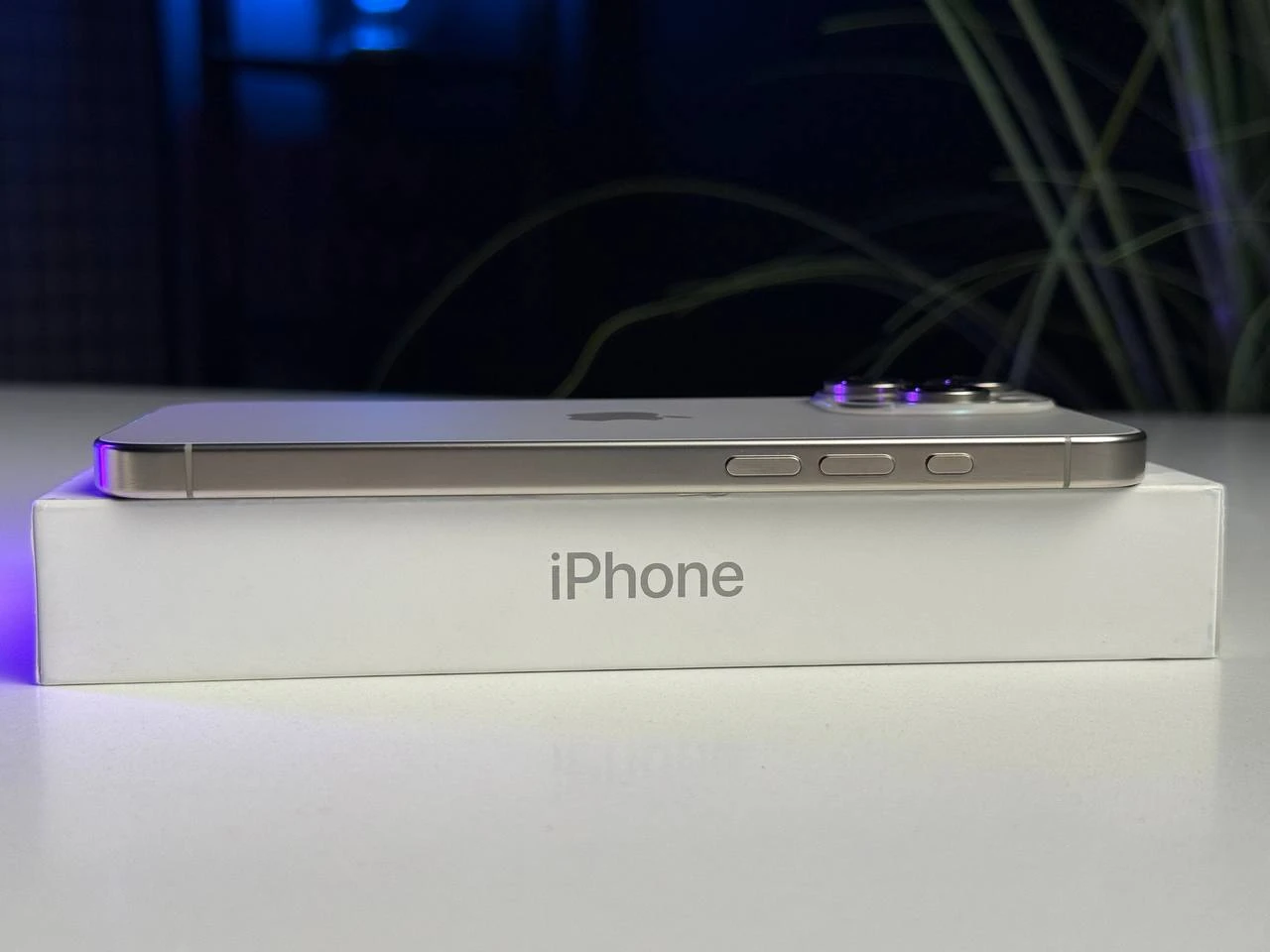 ВЖИВАНИЙ Apple iPhone 16 Pro Max 256GB eSim Natural Titanium (MYW63) - Стан: гарний | Акумулятор: 100% | Комплектація: повний | Гарантія: 3 міс.