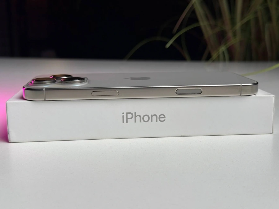 Б/У Apple iPhone 16 Pro Max 256GB Natural Titanium (MYWY3) - Состояние: хороший | Аккумулятор: 92% | Комплектация: полный | Гарантія: 3 мес.