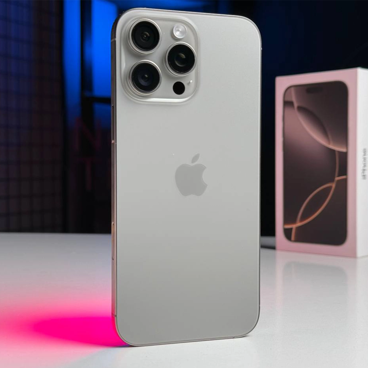 ВЖИВАНИЙ Apple iPhone 16 Pro Max 256GB Natural Titanium (MYWY3) - Стан: ідеальний | Акумулятор: 93% | Комплектація: повний | Гарантія: 3 міс.