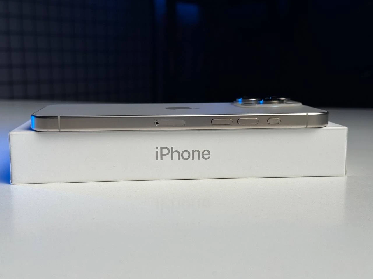 ВЖИВАНИЙ Apple iPhone 16 Pro Max 256GB Natural Titanium (MYWY3) - Стан: ідеальний | Акумулятор: 98% | Комплектація: повний | Гарантія: 3 міс.