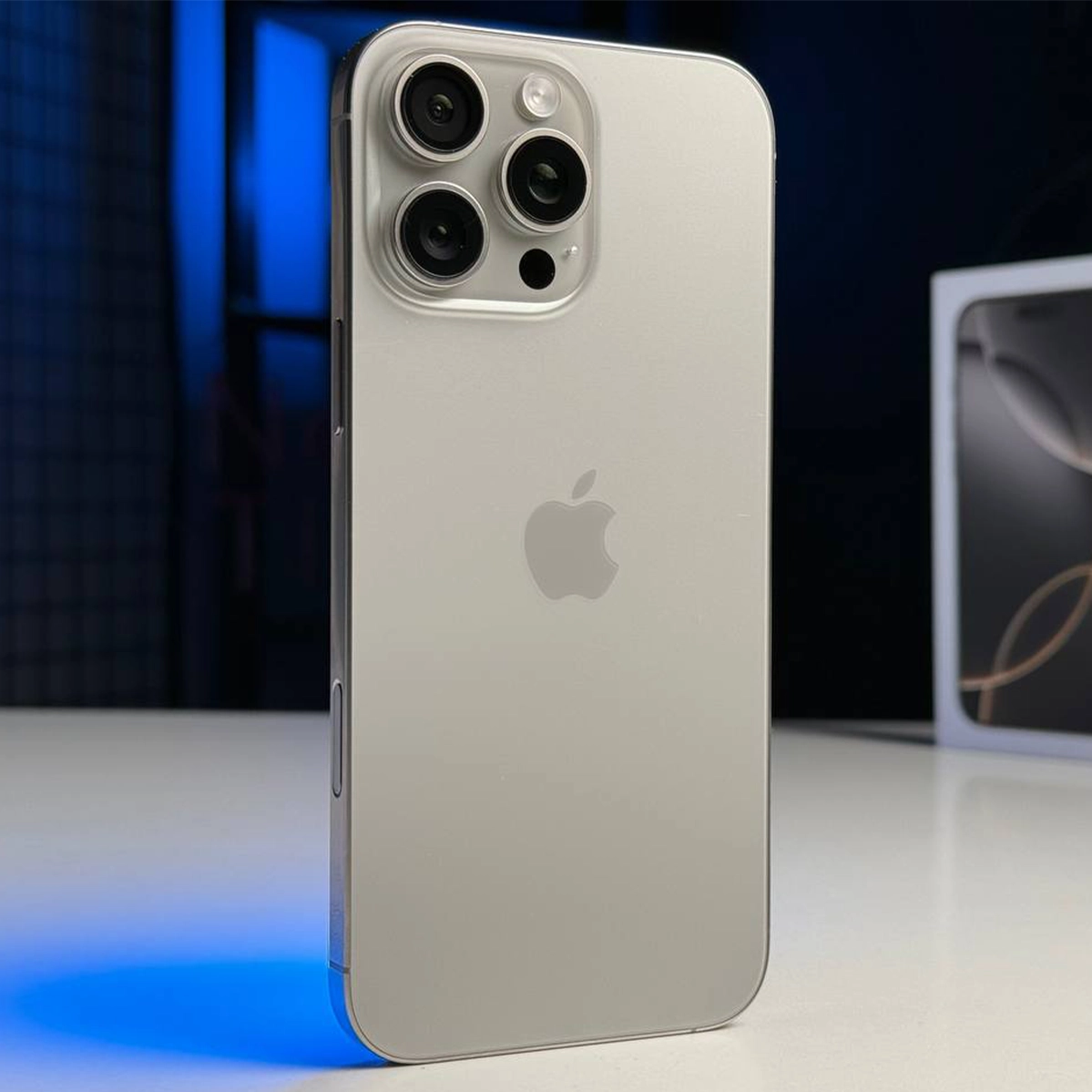 ВЖИВАНИЙ Apple iPhone 16 Pro Max 256GB Natural Titanium (MYWY3) - Стан: ідеальний | Акумулятор: 98% | Комплектація: повний | Гарантія: 3 міс.