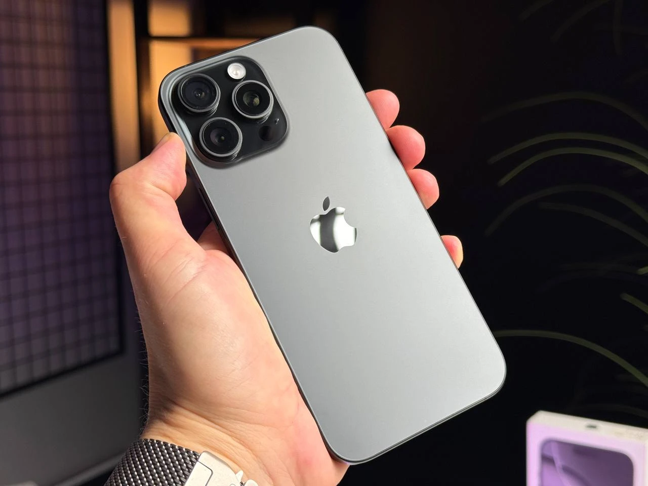 Б/У Apple iPhone 16 Pro Max 512GB Black Titanium (MYX03) - Состояние: идеальный | Аккумулятор: 100% | Комплектация: полный | Гарантія: 3 мес.