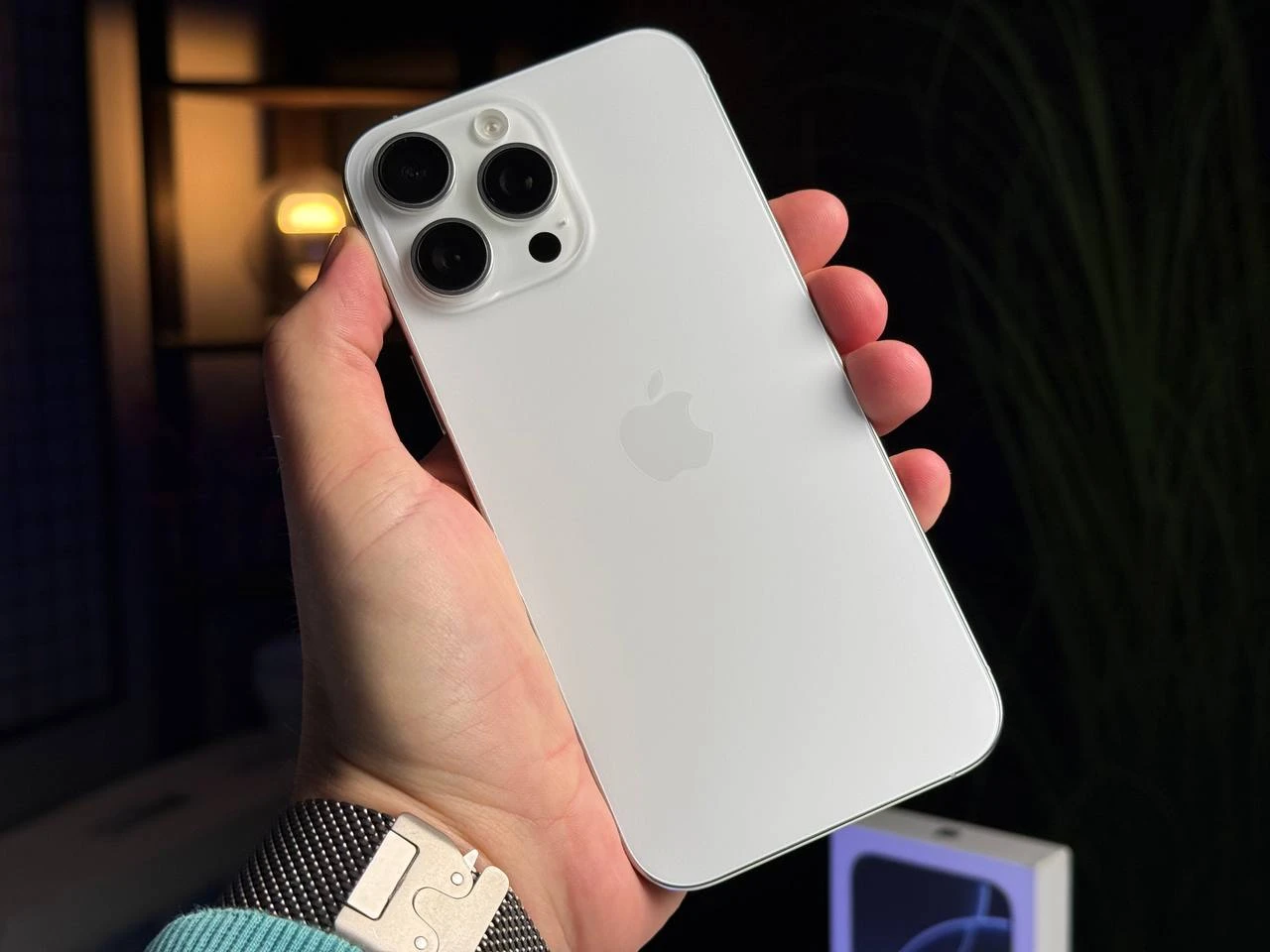 Б/У Apple iPhone 16 Pro Max 512GB White Titanium (MYX13) - Состояние: хороший | Аккумулятор: 91% | Комплектация: полный | Гарантія: 3 мес.