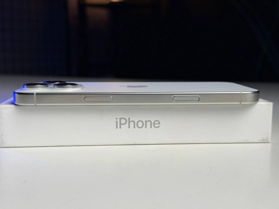 ВЖИВАНИЙ Apple iPhone 16 Pro Max 512GB White Titanium (MYX13) - Стан: гарний | Акумулятор: 91% | Комплектація: повний | Гарантія: 3 міс.