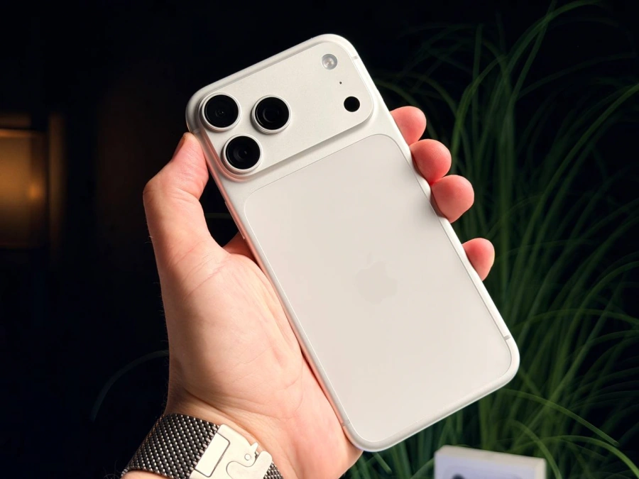 ВЖИВАНИЙ Apple iPhone 17 Pro Max 256GB eSim Silver (MFXG4, MFY84) - Стан: ідеальний | Акумулятор: 100% | Комплектація: повний | Гарантія: 3 міс.