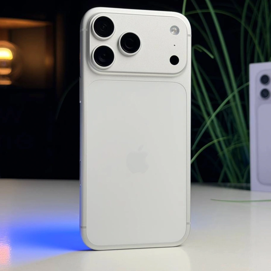 ВЖИВАНИЙ Apple iPhone 17 Pro Max 256GB eSim Silver (MFXG4, MFY84) - Стан: ідеальний | Акумулятор: 100% | Комплектація: повний | Гарантія: 3 міс.