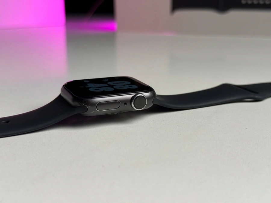 Б/У Apple Watch Series 6 GPS 40mm Space Gray Aluminum Case with Black Sport Band (MG133) - Состояние: удовлетворительный | Аккумулятор: 76% | Комплектация: полный | Гарантія: 3 мес.