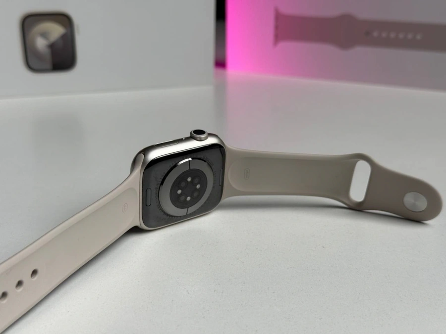 ВЖИВАНИЙ Б/У Apple Watch Series 9 GPS 45mm Starlight Aluminum Case with Starlight Sport Band - M/L (MR973) - Состояние: хороший | Аккумулятор: 87% | Комплектация: полный | Гарантія: 3 мес.