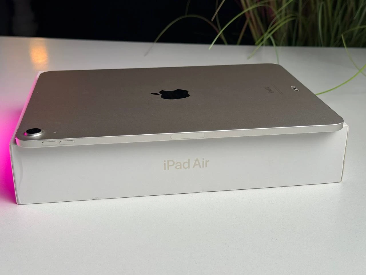 Б/У iPad Air 5 10.9'' Wi-Fi 256GB Starlight (MM9P3) - Состояние: хороший | Аккумулятор: 87% | Комплектация: полный | Гарантія: 3 мес.